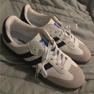 Adidas Men's White and Black Sneakers size 9